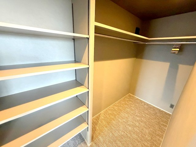 あきる野市草花　デザイナーズ新築住宅の収納