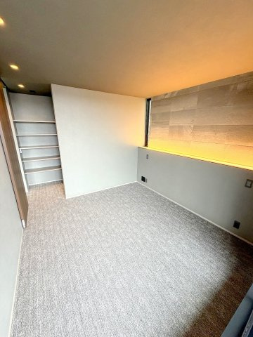 あきる野市草花　デザイナーズ新築住宅の洋室