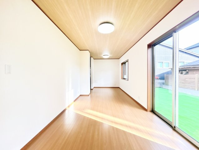 【居間・リビング】 | 取手市紫水１丁目　中古戸建