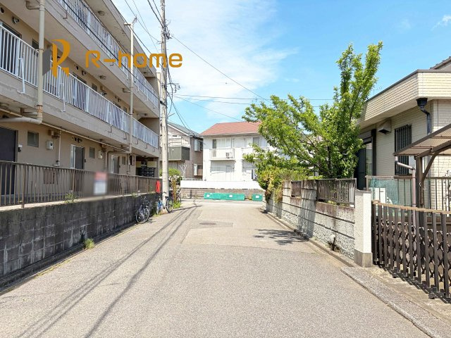 我孫子市つくし野7丁目　新築戸建て　A号棟の前面道路含む現地写真|周辺環境も併せて案内致します♪
閑静な住宅地で笑顔あふれる新生活！
ぜひ現地へお越しください♪