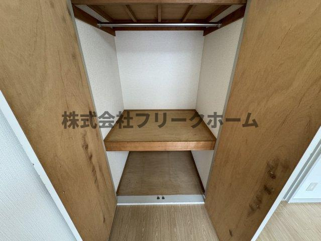 武蔵野市境１丁目のアパートの収納