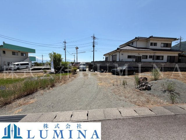 韮崎市旭町上條中割の外観