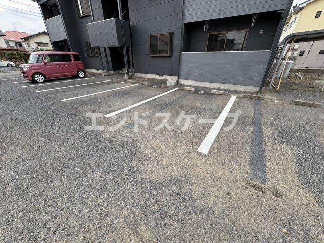 New Leavesの駐車場|高崎、前橋のお部屋探しはエンドスケープまで！お客様の理想お聞かせ下さい♪