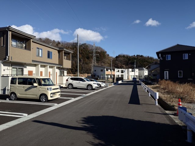 いわき市好間町上好間分譲地。南面整形地の周辺|周辺の建物です。新しい街造りが始まっています。