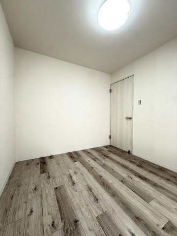 メゾンドルチェ23番館の洋室