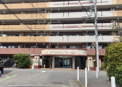 【外観】 | ディナスカーラ南橋本 | 隣家の土地はどうなっているのか、生活利便施設が近くにあるのか、学校まで近いかなど、お客様のライフスタイルにあわせたイメージが重要です。また、近くにあると困る施設が近くにないかも確認するといいでしょう。