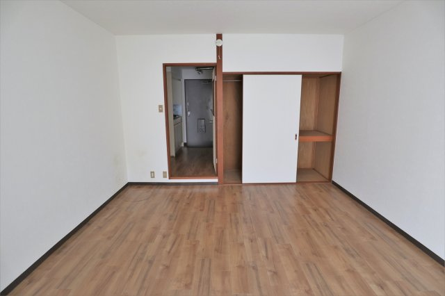 ルーラルハウスの洋室