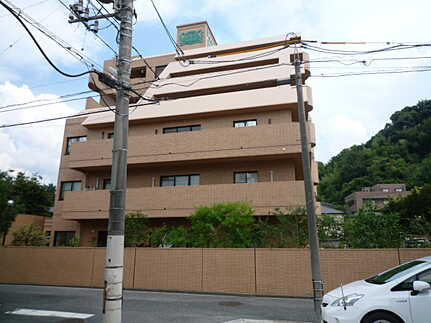 ライオンズマンション西霞町の外観