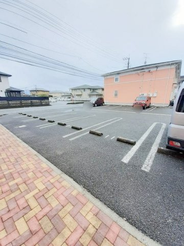 熊本市東区下南部１丁目のアパートの駐車場|駐車場に車を止められます