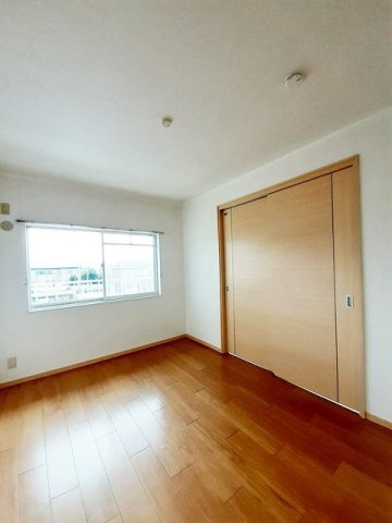グリーンハイツ富永の内装|明るい色調の室内です