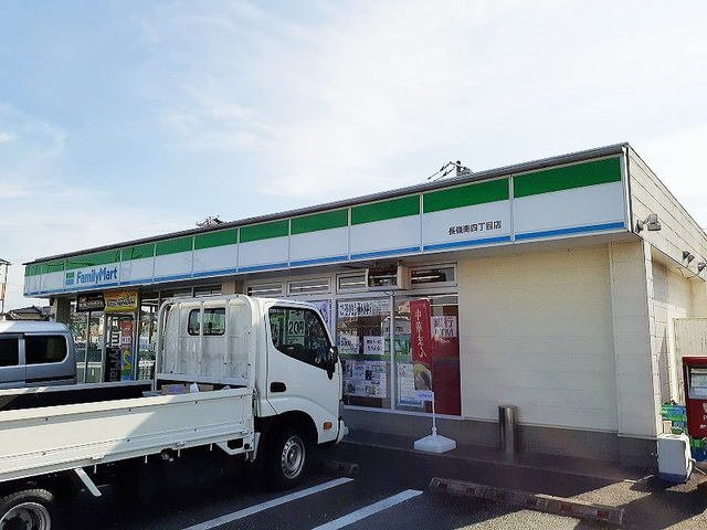 エクセラン長嶺Ｂの周辺|ファミリーマート長嶺南四丁目店まで550m
