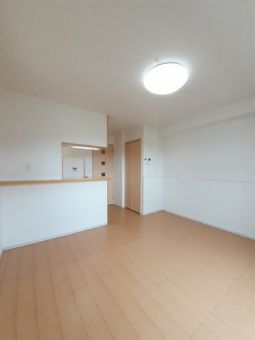 エクセラン長嶺Ｂの居間・リビング|居間です