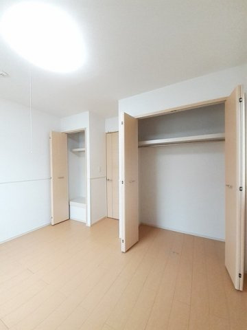 エクセラン長嶺Ｂの収納|大きなものも収納できそうです