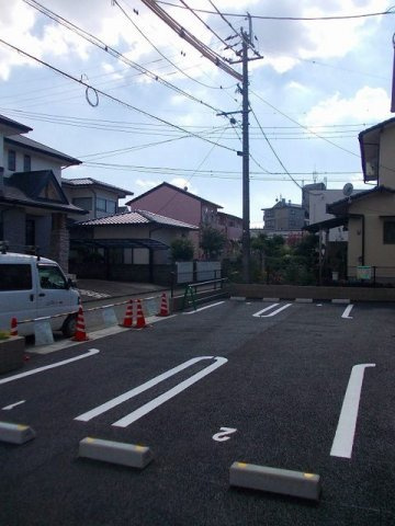 熊本市北区武蔵ケ丘８丁目のアパートの駐車場|カースペースがあります
