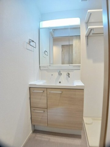 ヴィラ　ローレルの洗面所|ゆったりとスペースのある洗面所