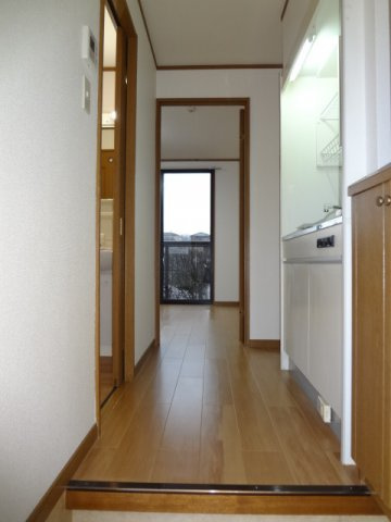 熊本市西区稗田町のアパートの玄関|ゆったりとした玄関です