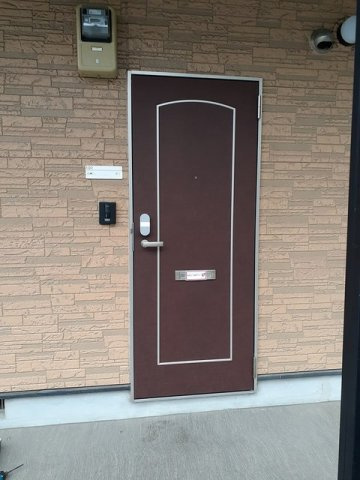 熊本市西区稗田町のアパートのエントランス|建物の内部です