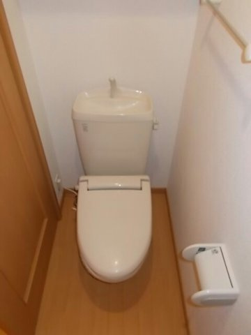 菊池郡菊陽町花立１丁目のアパートのトイレ|コンパクトで使いやすいトイレです