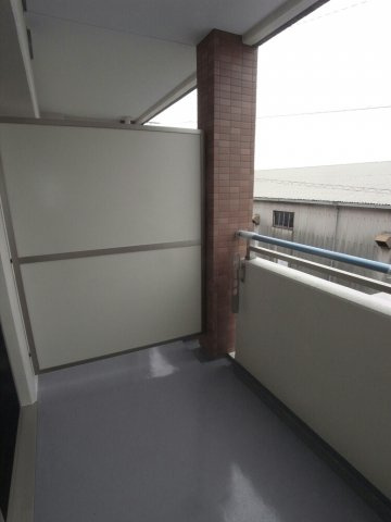 熊本市北区大窪２丁目の賃貸マンションのバルコニー|バルコニーからの眺めを楽しみながら食事をしませんか