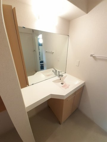サンリット　Ⅱの洗面所|忙しい朝には欠かせない洗面所です