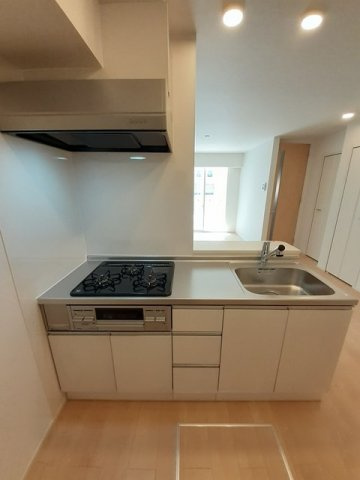 熊本市北区楡木３丁目のアパートのキッチン|コンパクトなキッチンで掃除もラクラク