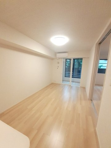 ユリシス　Ｂの居間・リビング|こちらのリビングで趣味の時間をお楽しみください