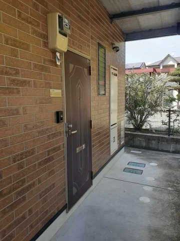 ドルチェのエントランス|建物の内部です
