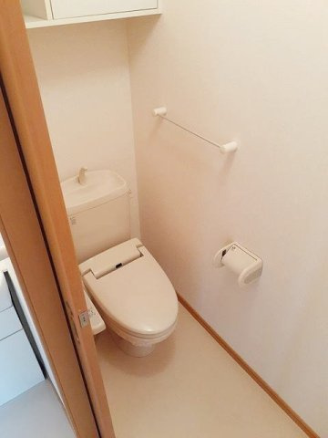 熊本市中央区渡鹿７丁目のアパートのトイレ|トイレです