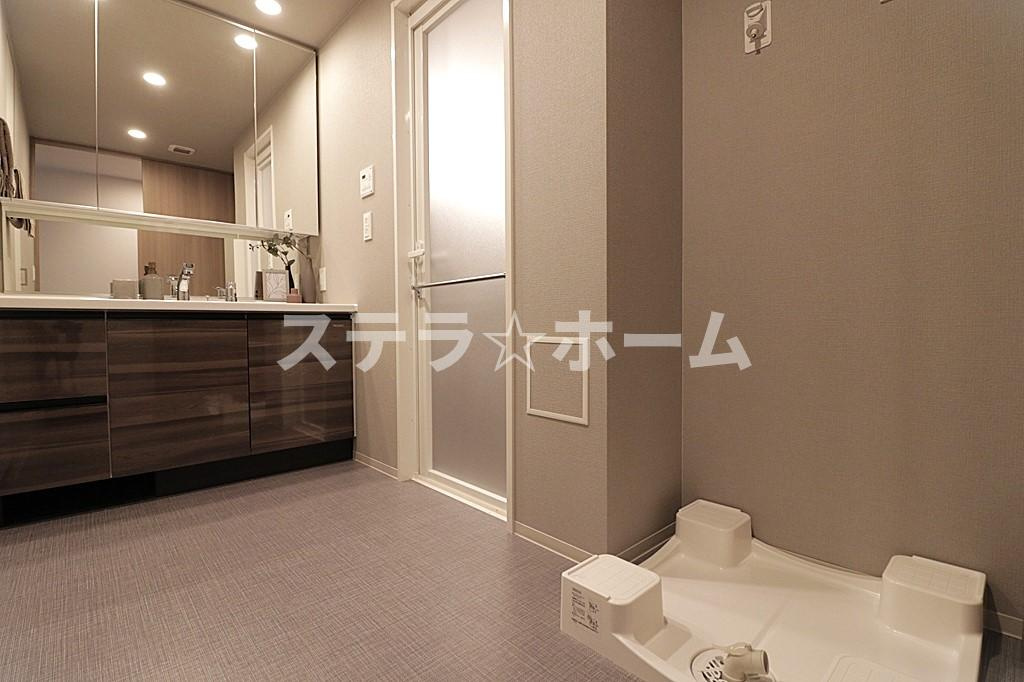 レーベイン千里青山台 GRAN HIGHの独立洗面台|独立洗面台、朝の身支度には欠かせません