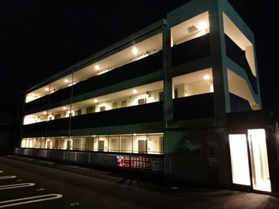【外観】 | リバティ | 外観写真（夜）