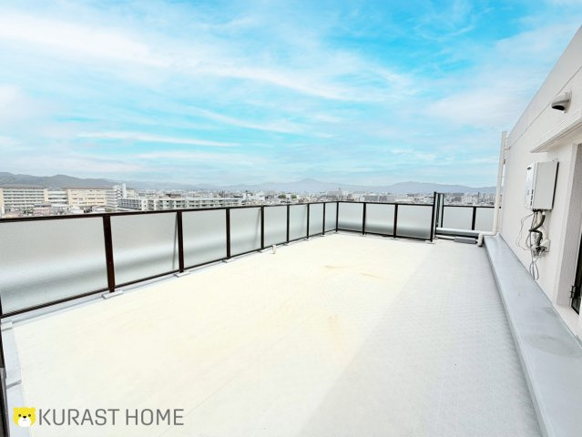 コスモワンダータウン　9階のバルコニー