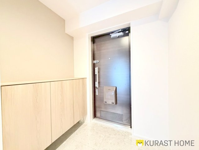 コスモワンダータウン　9階の玄関