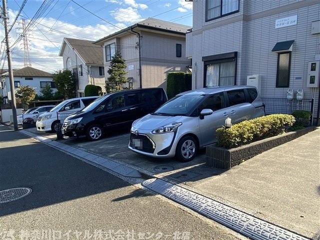 【駐車場】