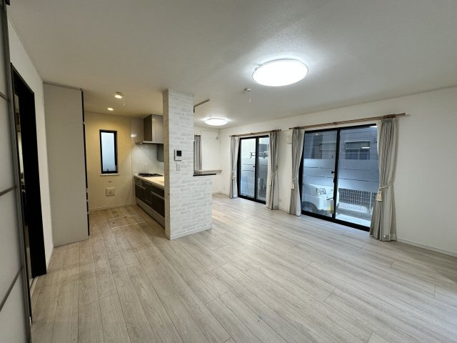清瀬市中里　リフォーム済戸建の居間・リビング
