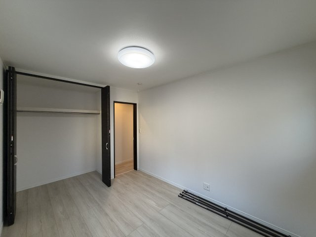 清瀬市中里　リフォーム済戸建の洋室