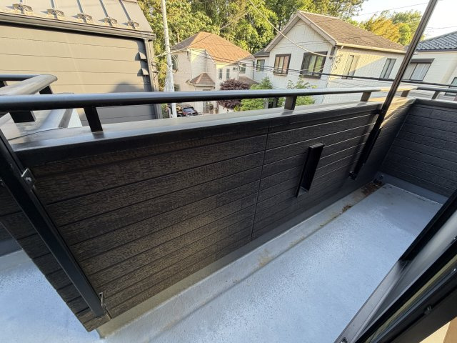 清瀬市中里　リフォーム済戸建のバルコニー