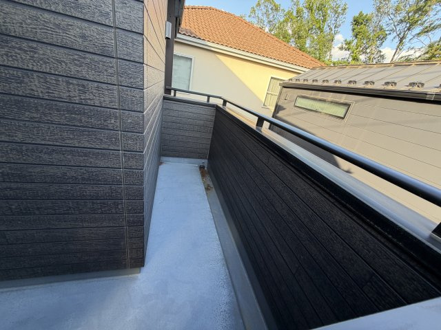 清瀬市中里　リフォーム済戸建のバルコニー