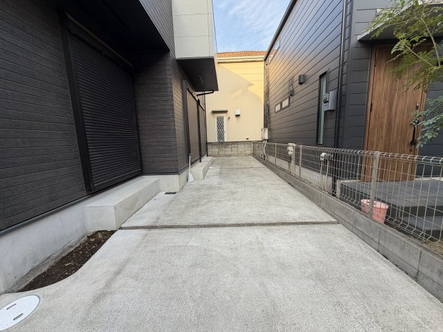 清瀬市中里　リフォーム済戸建の駐車場