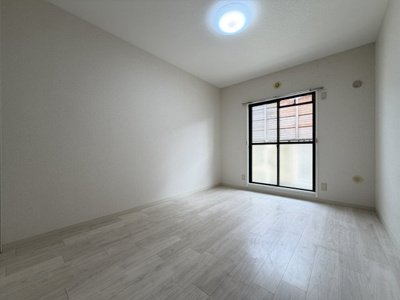 【収納】 | ヴィラ仲谷向陽台 | 大きなクローゼットがあります