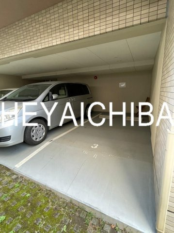 スカイコートグランデ清澄白河の駐車場