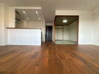 【居間・リビング】 | ランドゥール久留米サウスステージ☆仲介手数料無料☆ | 内装から水回りまで、細部にこだわりリノベーションを実施。最新の設備へ一新されており、入居当日から気持ちよく新生活をスタートできます。デザイン性と機能性が両立した住まいです。
