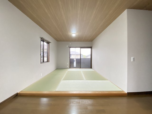 【その他】 | 荒尾市一部 | ☆バルコニーに出られる2階6.0帖の畳スペース・畳新品交換！☆