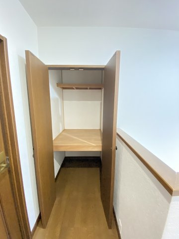 【その他】 | 荒尾市一部 | ☆2階廊下部分の収納・便利に使えます！☆