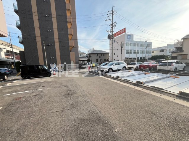 リバーコート砂田橋Ⅰの駐車場