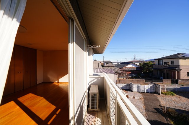富岡市七日市　中古住宅のバルコニー|現地写真　2Fのバルコニーは日当たり良好です！