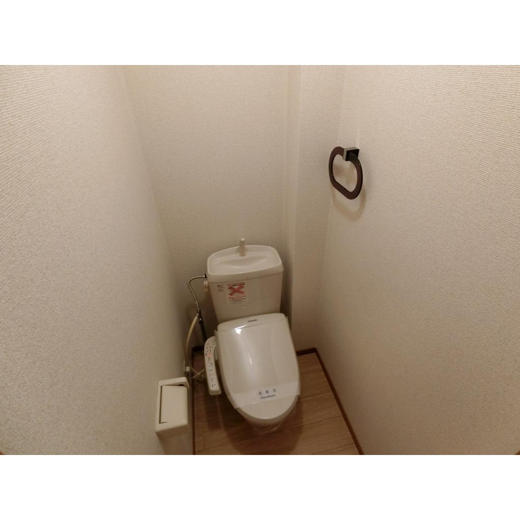ヴァロンドール角田　Ｃのトイレ