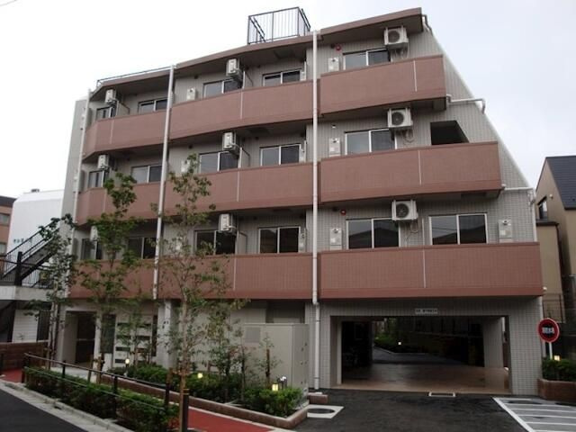 メインステージ赤塚の外観