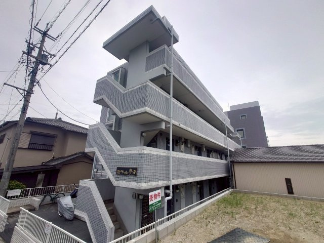 セザール豊田の外観