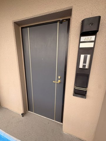 バンベール梅坪の玄関