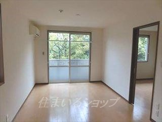 広島市安佐北区落合１丁目のアパートの居間・リビング|エアコン付き